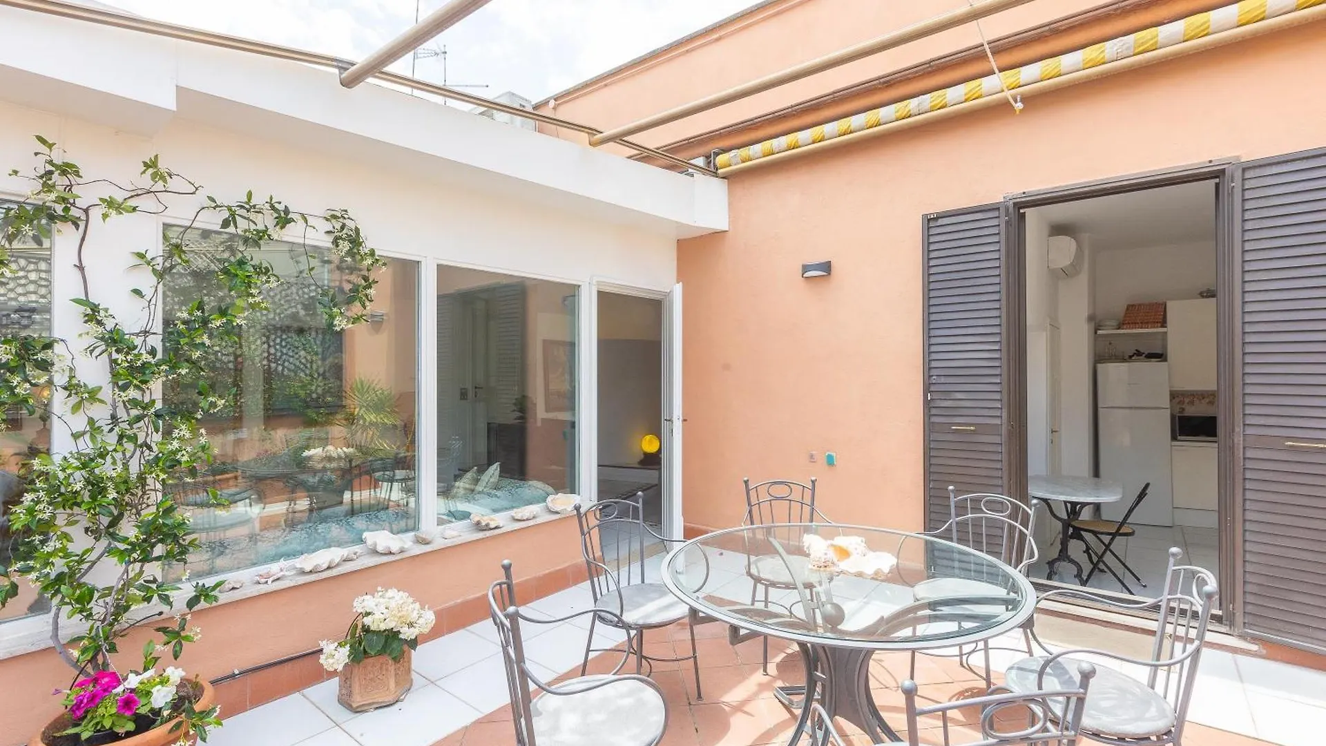 Tre Lune Penthouse By Rental In Roma 0*,