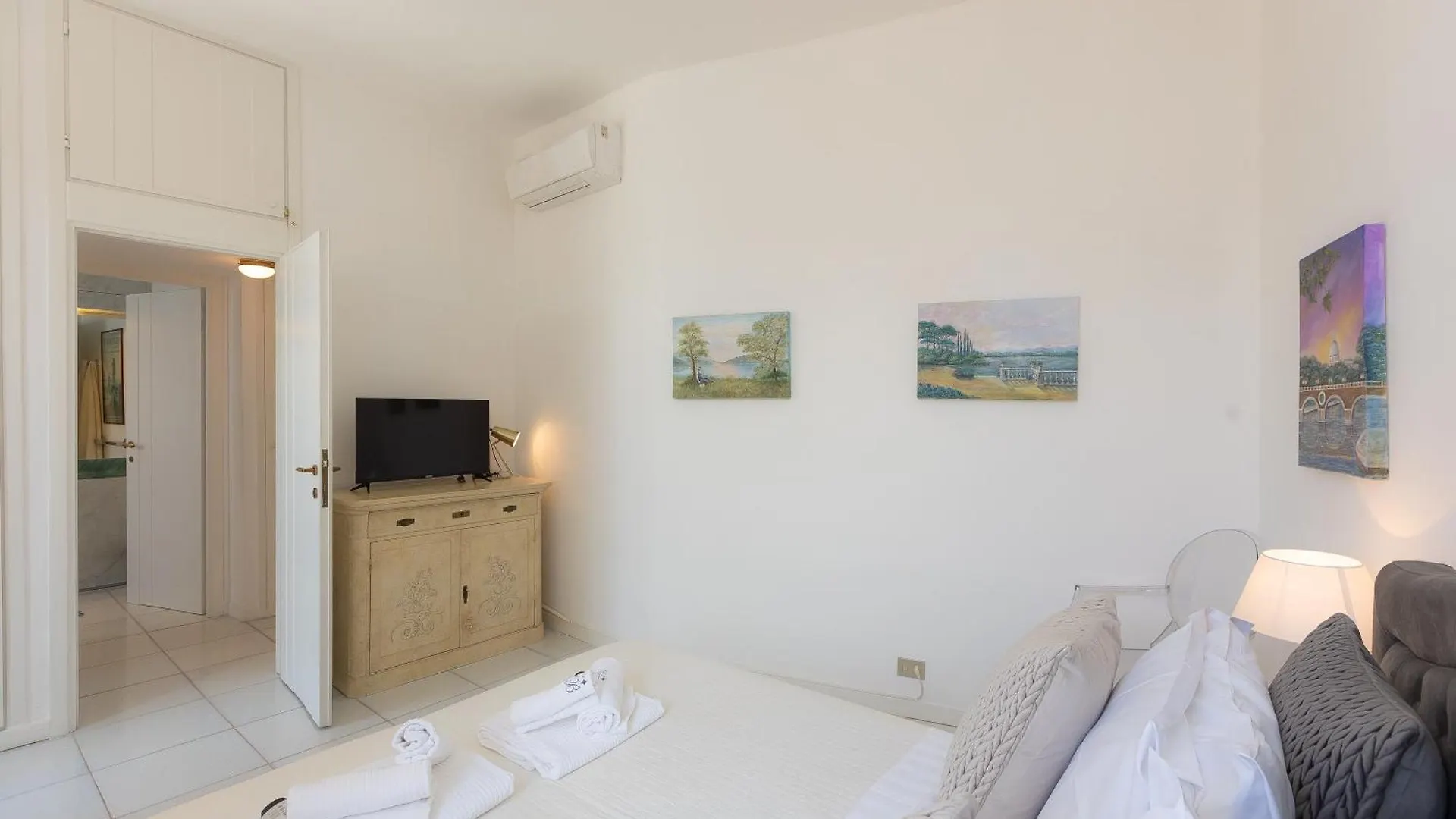 Tre Lune Penthouse By Rental In Roma Apartment Rome