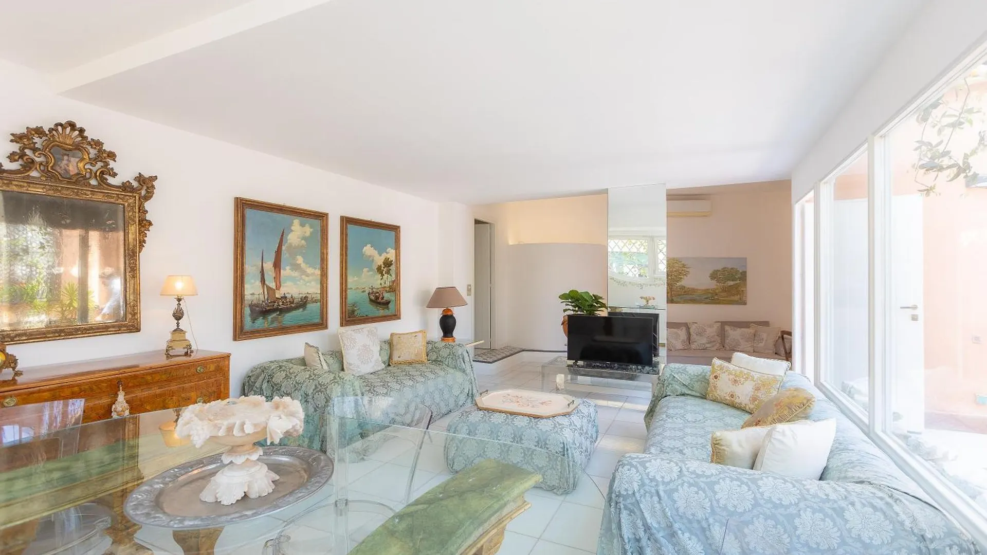 Tre Lune Penthouse By Rental In Roma Italy
