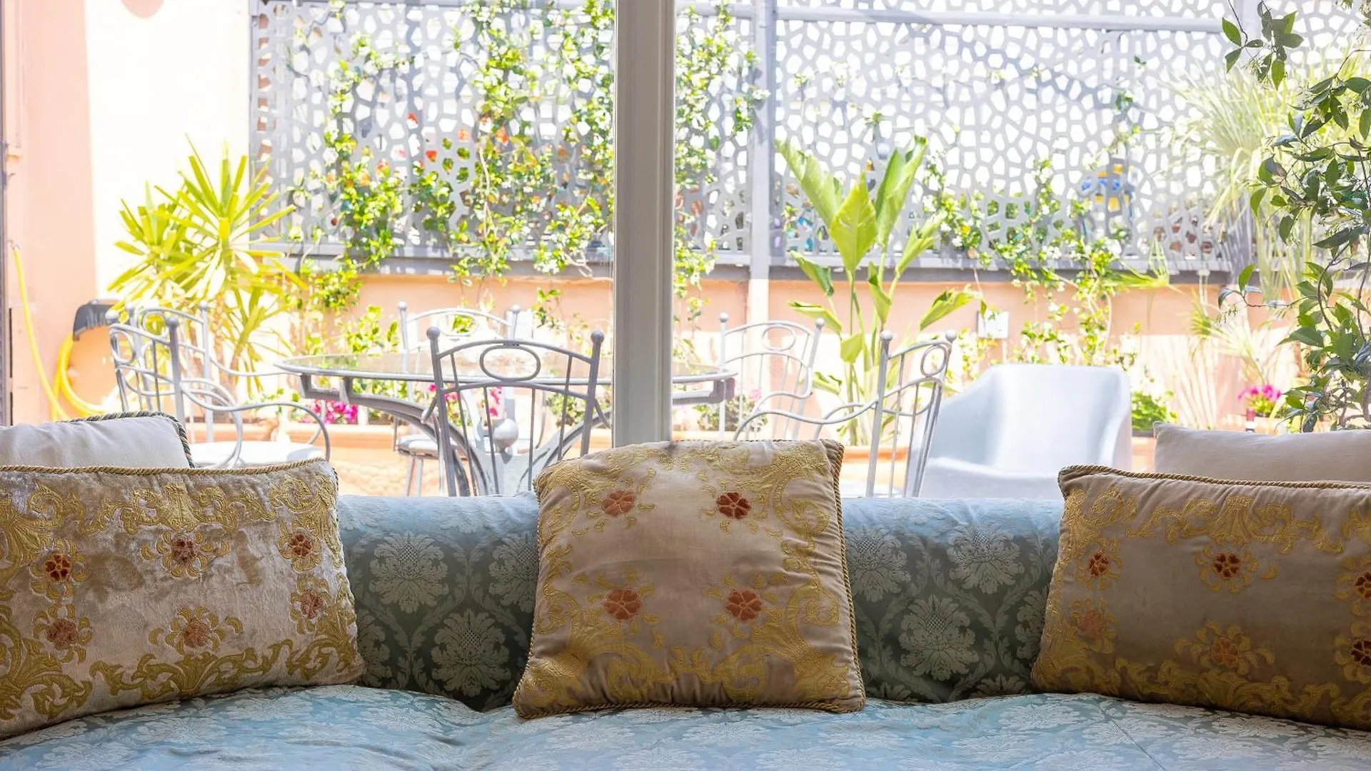 Tre Lune Penthouse By Rental In Roma Italy